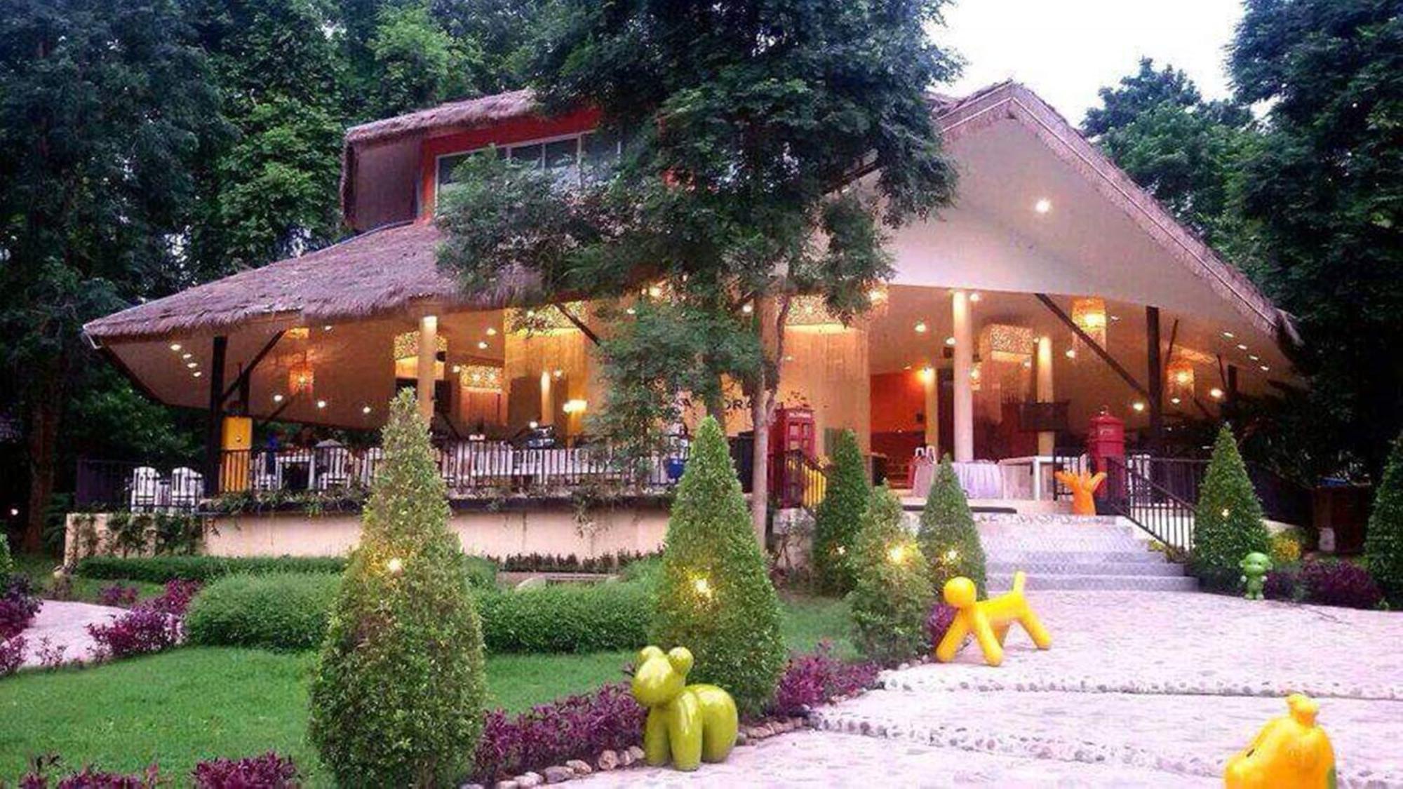 Aurora Resort Kanchanaburi Buitenkant foto