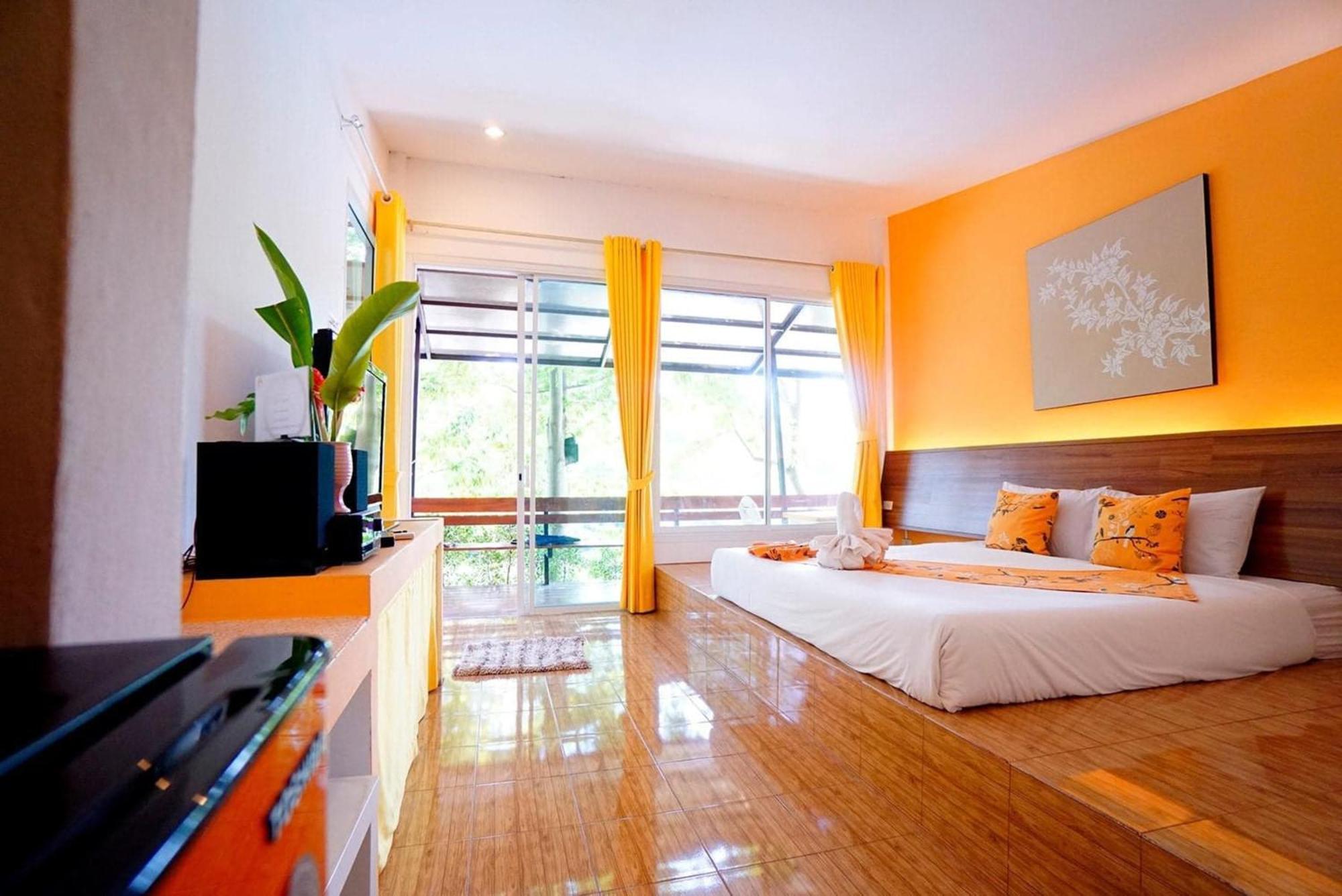 Aurora Resort Kanchanaburi Buitenkant foto