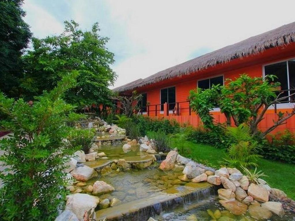 Aurora Resort Kanchanaburi Buitenkant foto