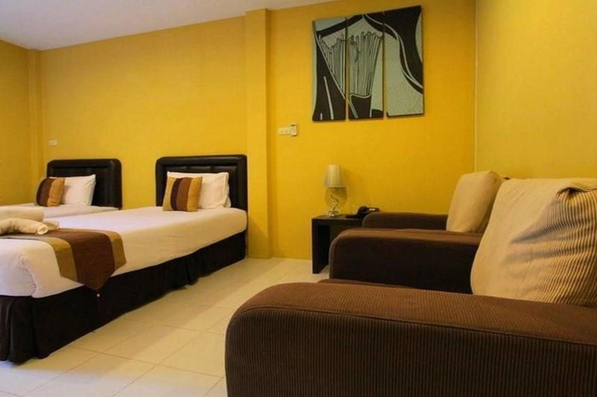 Aurora Resort Kanchanaburi Buitenkant foto