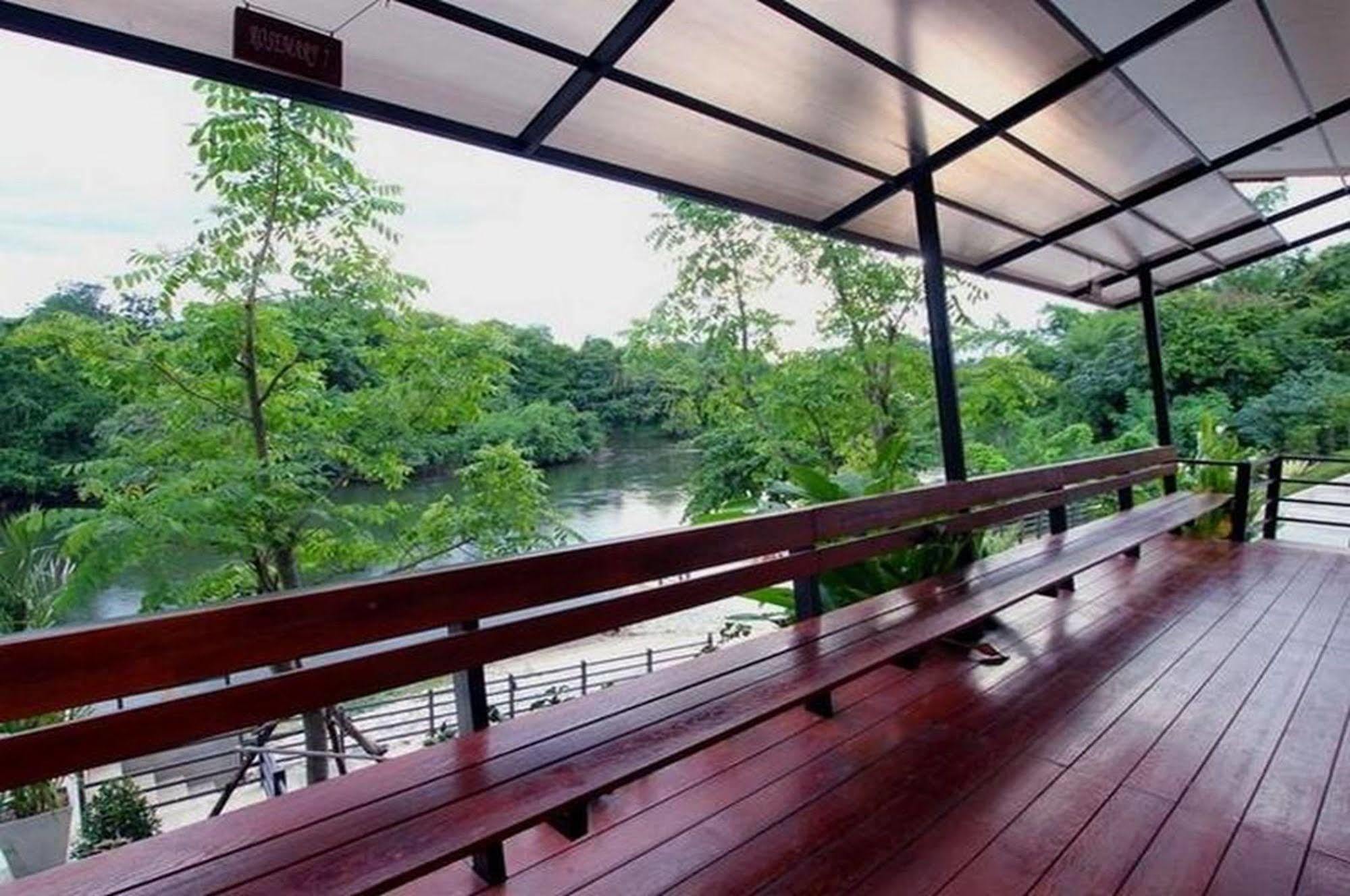 Aurora Resort Kanchanaburi Buitenkant foto